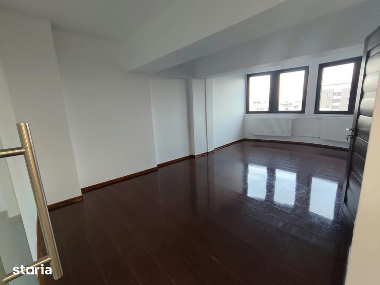 Apartament cu 6 camere în Unirii