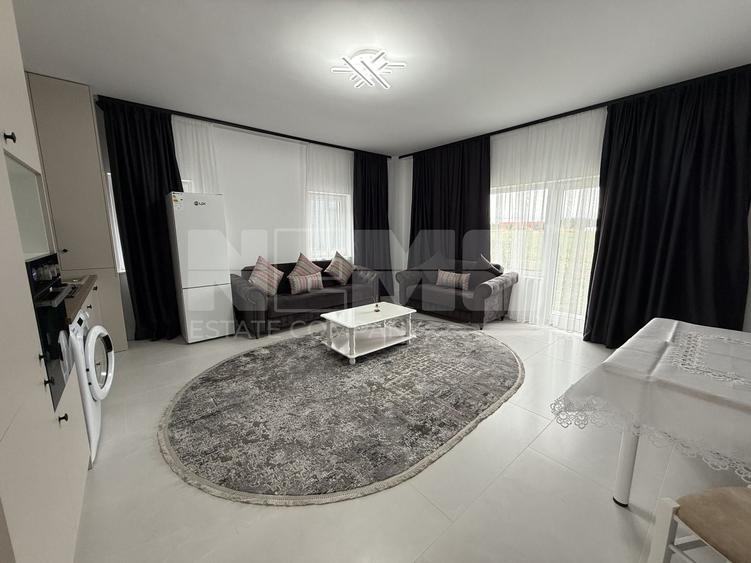 Apartament cu 3 camere decomandat, mobilat în Periferie