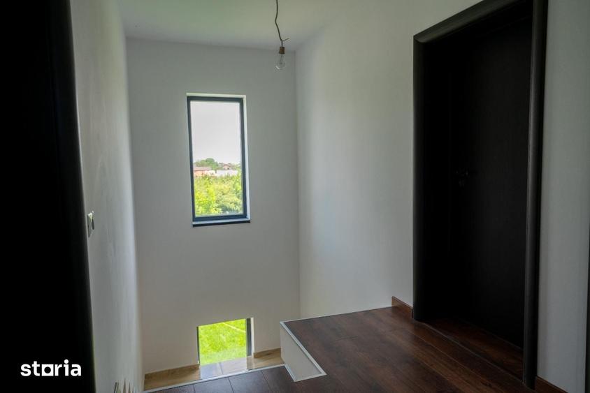 Casă cu 4 camere cu Teren 374 Mp în Berceni