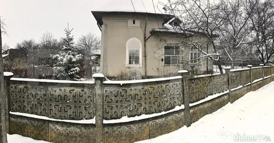 Casă cu 4 camere cu Teren 3920 Mp în Ulmi
