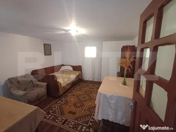 Casă cu 2 camere cu Canalizare în Central