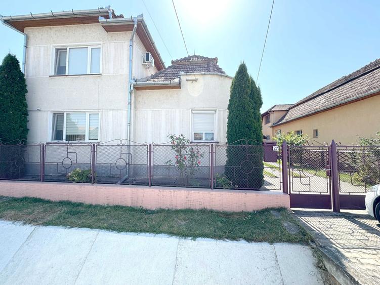 Casă cu 4 camere în Ultracentral