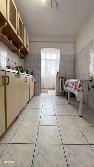 Apartament cu 2 camere decomandat în Galata