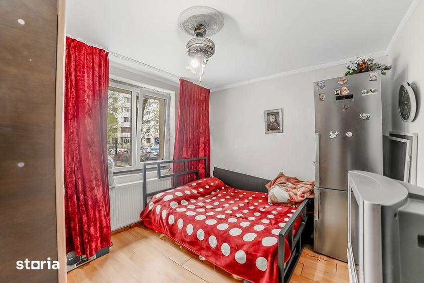 Apartament cu 4 camere semidecomandat, mobilat în Titan