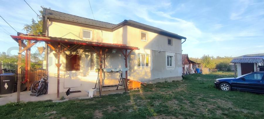 Casă individuală cu 5 camere cu Canalizare în Livada (Iclod)