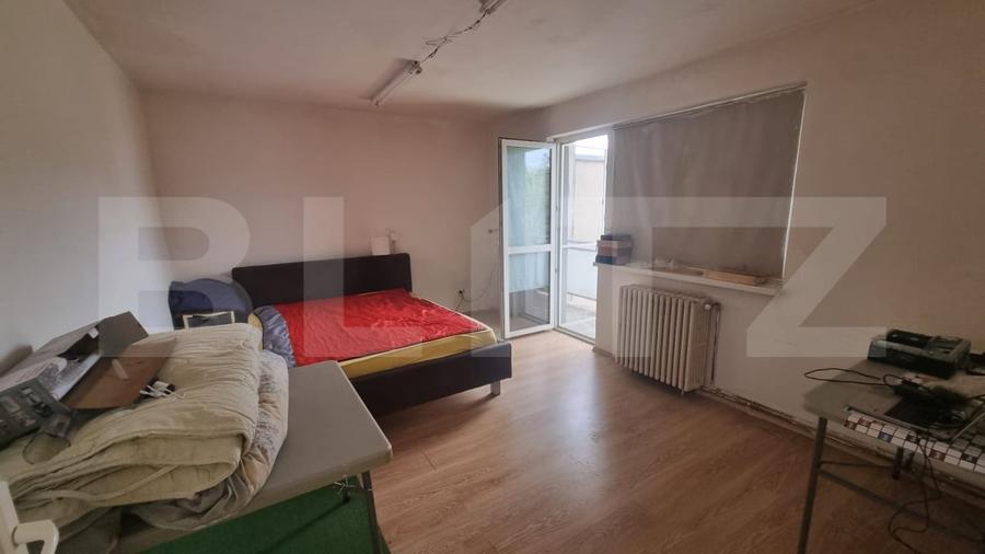 Apartament cu 4 camere semidecomandat, mobilat în Mănăștur