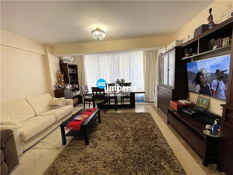 Apartament cu 2 camere decomandat, mobilat în Central