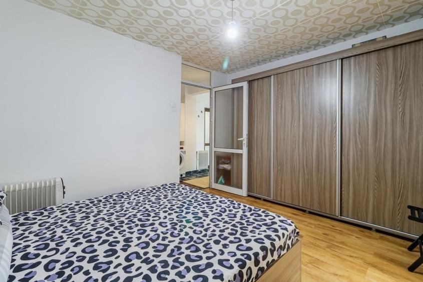 Apartament cu 3 camere decomandat, mobilat în Baicului