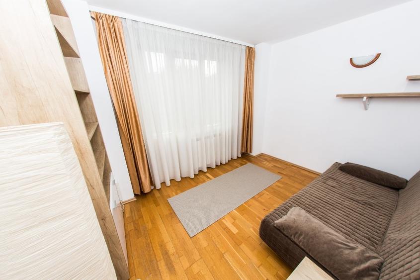 Apartament cu 3 camere semidecomandat, mobilat în Gara de Nord