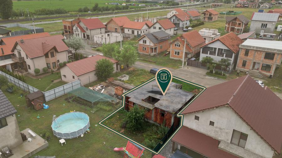 Casă individuală cu 6 camere cu Canalizare în Curtici