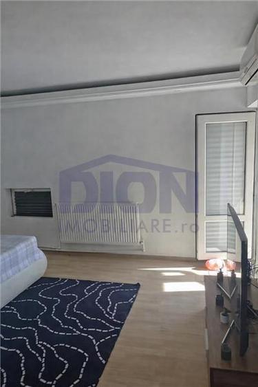 Casă individuală cu 6 camere cu Canalizare în Vatra Luminoasă