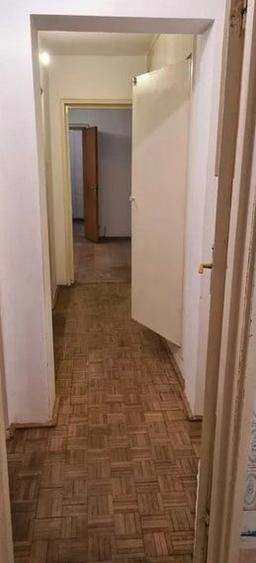 Apartament cu 3 camere semidecomandat, mobilat în Titan
