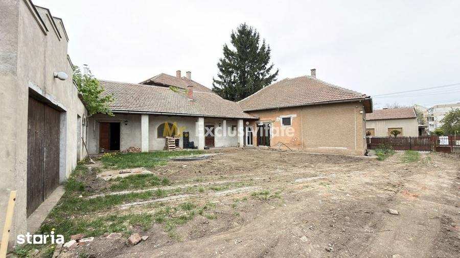 Casă cu 4 camere cu Teren 546 Mp în Central
