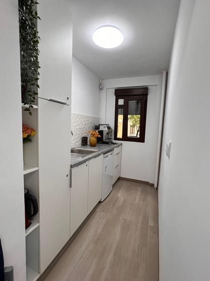 Apartament cu 2 camere decomandat în Floreasca
