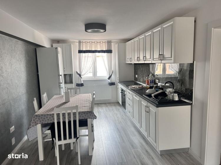 Apartament cu 3 camere în Ștefan cel Mare