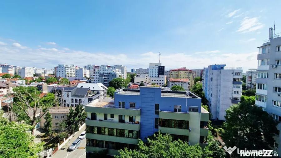 Apartament cu 2 camere decomandat în Banu Manta