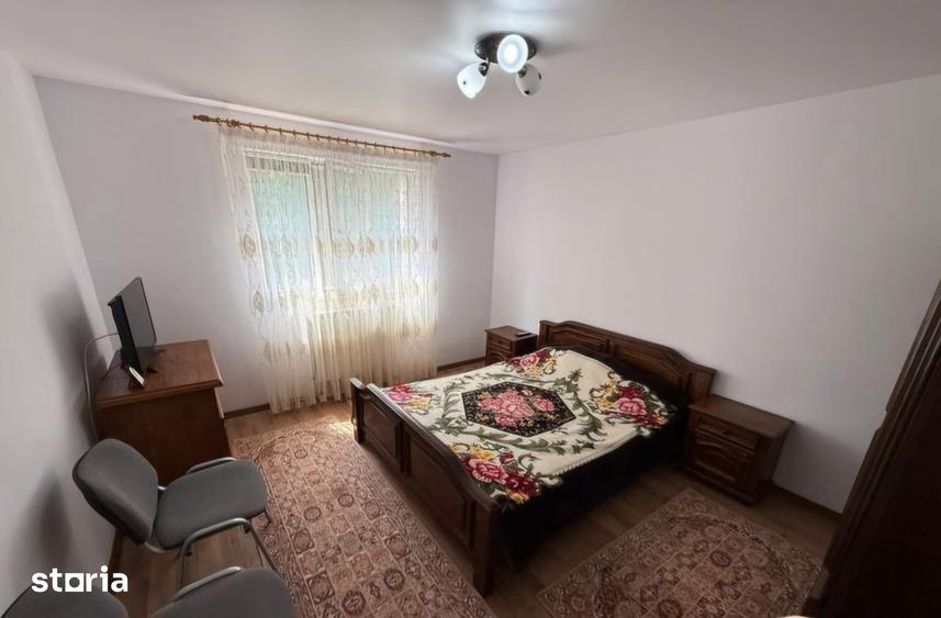 Casă cu 4 camere cu Teren 1000 Mp în Mihai Eminescu