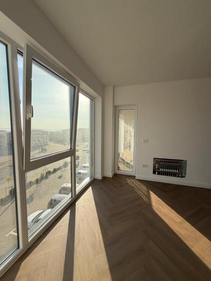 Apartament cu 3 camere decomandat în Est