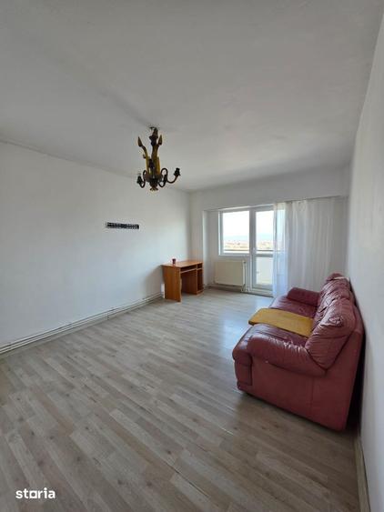 Apartament cu 3 camere decomandat în Orizont