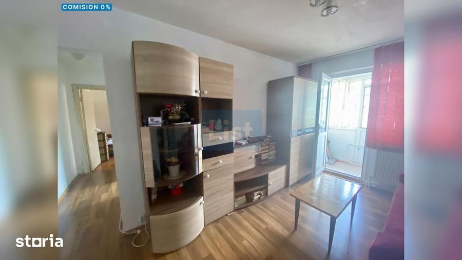 Apartament cu 3 camere semidecomandat în Central