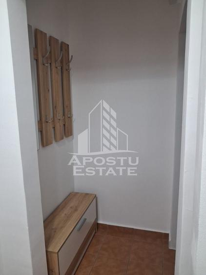 Apartament cu 2 camere semidecomandat, mobilat în Complex Studențesc