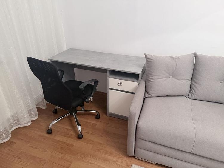 Apartament cu 3 camere decomandat în Nicolina