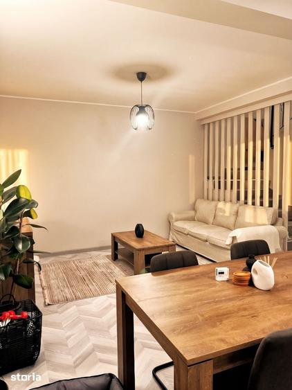 Casă cu 4 camere cu Teren 153 Mp în 1 Decembrie