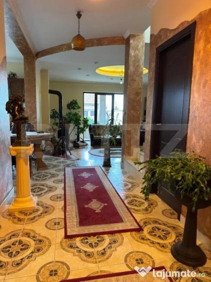 Casă cu 6 camere cu Teren 800 Mp în Vetiș