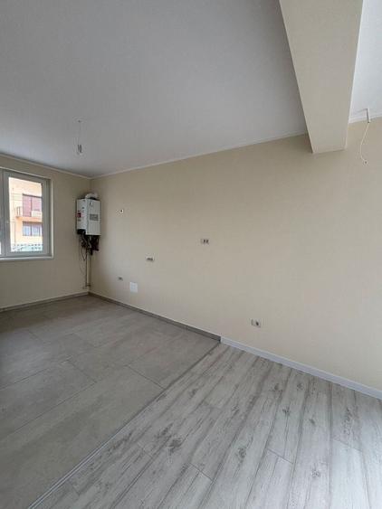 Apartament cu 4 camere decomandat în Giroc