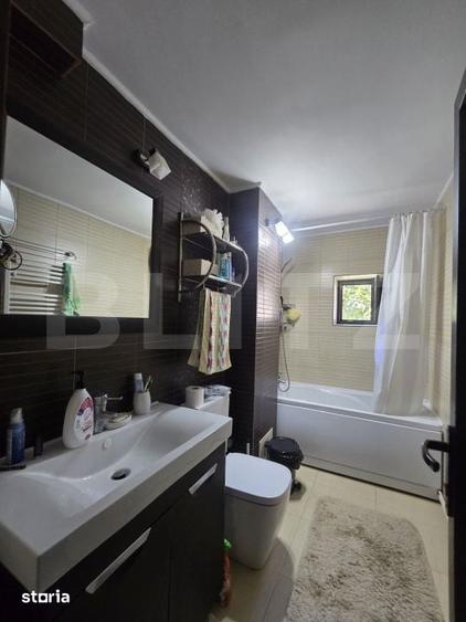 Apartament cu 3 camere decomandat în Micro 5