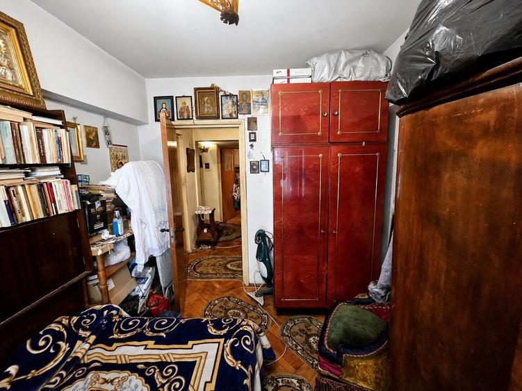Apartament cu 3 camere în Tineretului