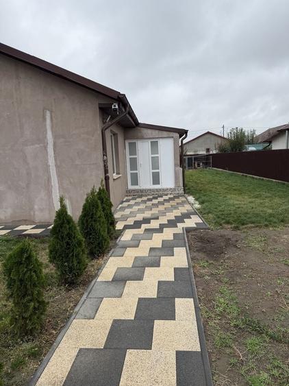 Casă cu 4 camere în Vasile Alecsandri