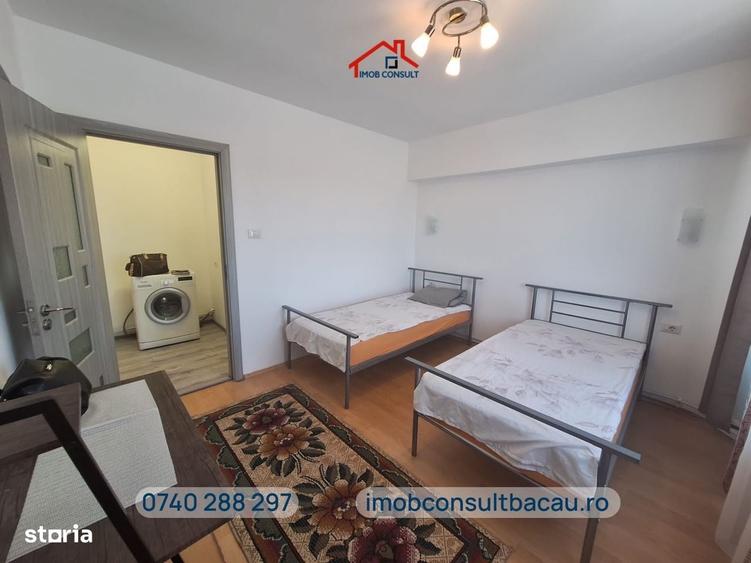 Apartament cu 3 camere decomandat în Letea