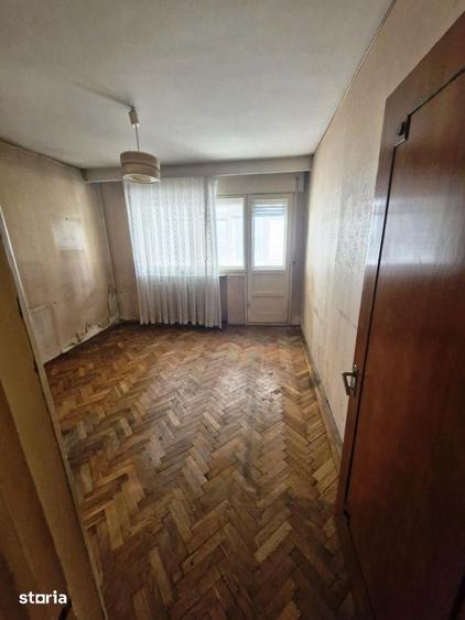 Apartament cu 3 camere decomandat în Grivița