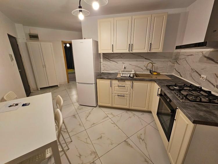 Apartament cu 2 camere decomandat, mobilat în Girocului