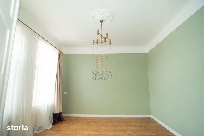 Apartament cu 3 camere în Orașul Nou