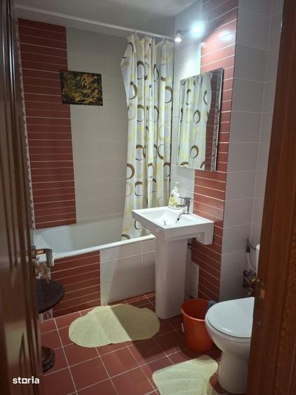 Apartament cu 2 camere decomandat în Central — fotografia 1