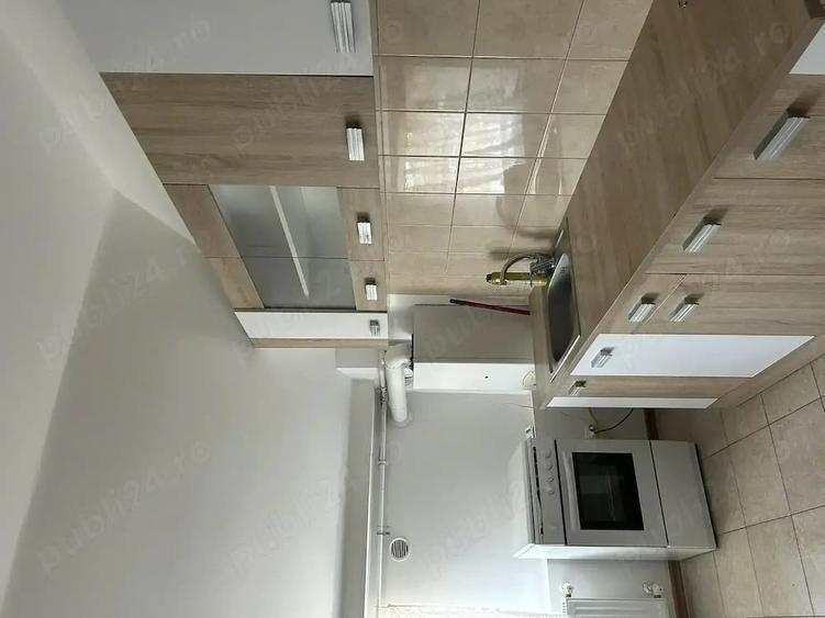 Apartament cu 2 camere semidecomandat în Girocului