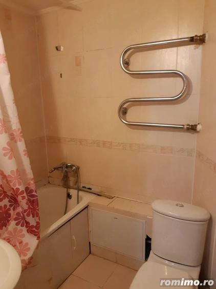 Garsonieră decomandată în Soarelui
