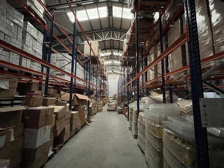 Spațiu industrial, de 1,525 mp, în Central