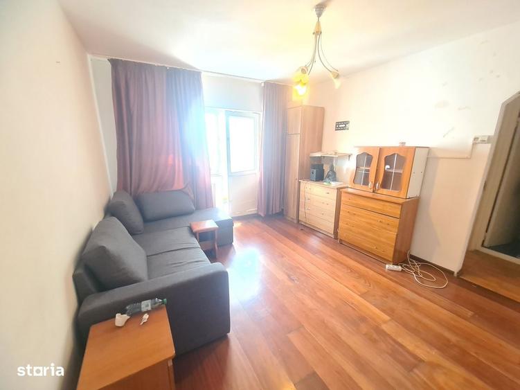 Apartament cu 2 camere semidecomandat în Est