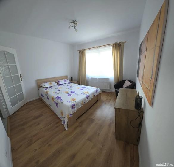 Apartament cu 3 camere decomandat în Central