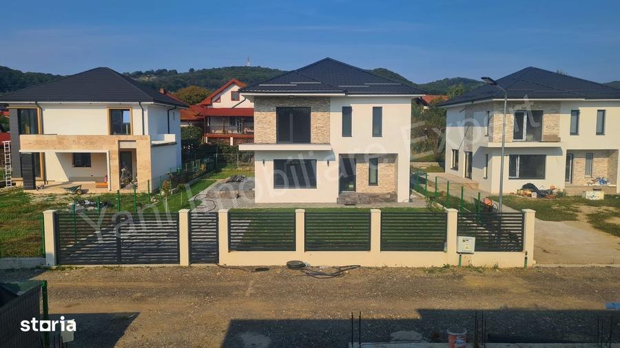 Casă cu 4 camere cu Teren 460 Mp în Curtea de Argeș