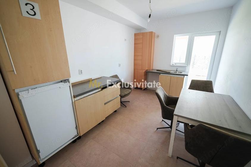 Casă cu 5 camere cu Teren 350 Mp în Pielești