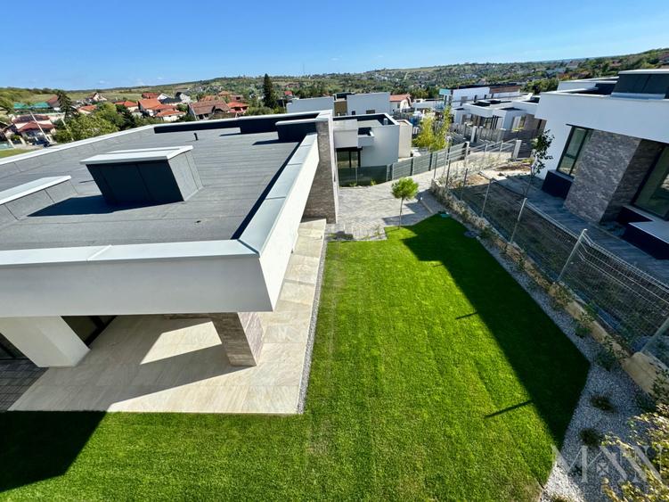 Duplex cu 4 camere cu Canalizare în Dealuri Oradea