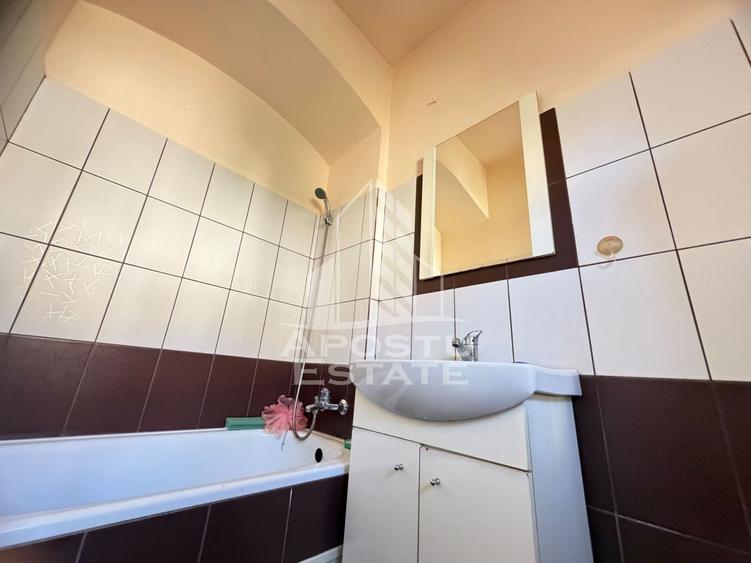 Apartament cu 2 camere decomandat în Traian