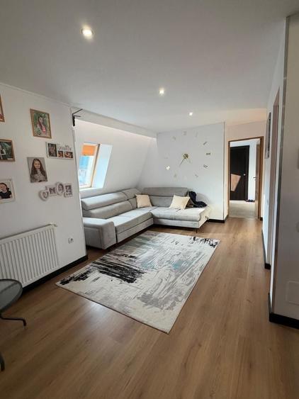 Apartament cu 3 camere în Florești