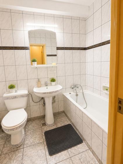 Apartament cu 3 camere semidecomandat în Poiana Brașov