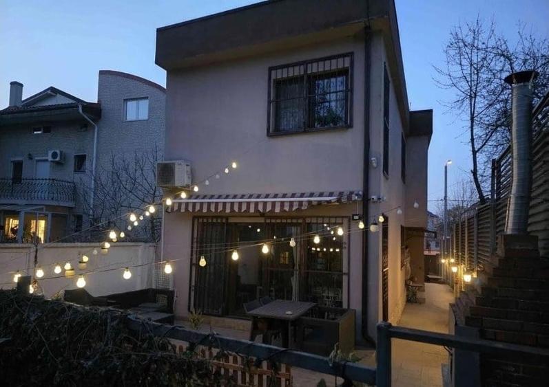 Casă cu 5 camere cu Teren 240 Mp în Barbu Văcărescu