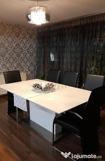 Apartament cu 5 camere decomandat, mobilat în Central
